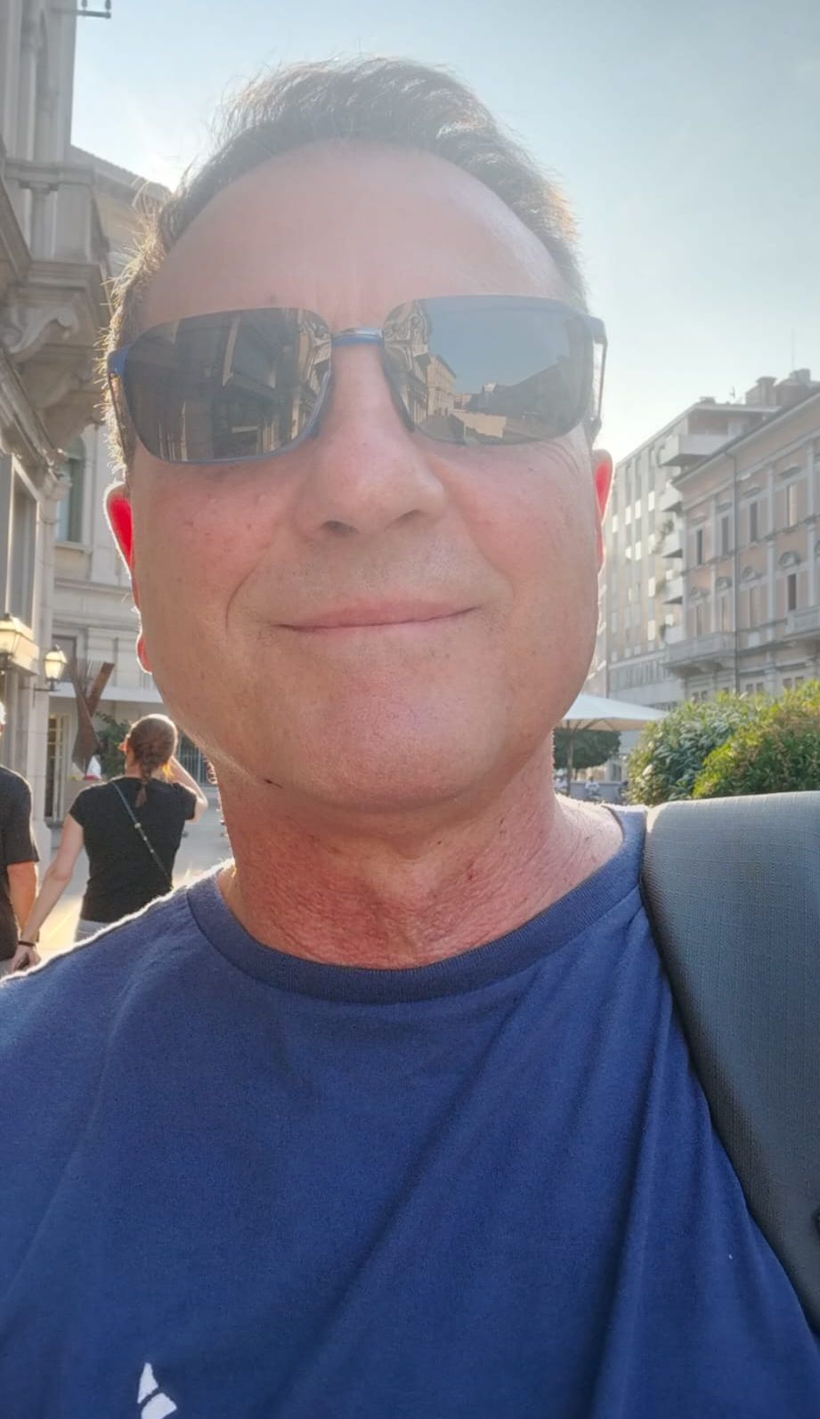 Renzo Di Chio a passeggio in città